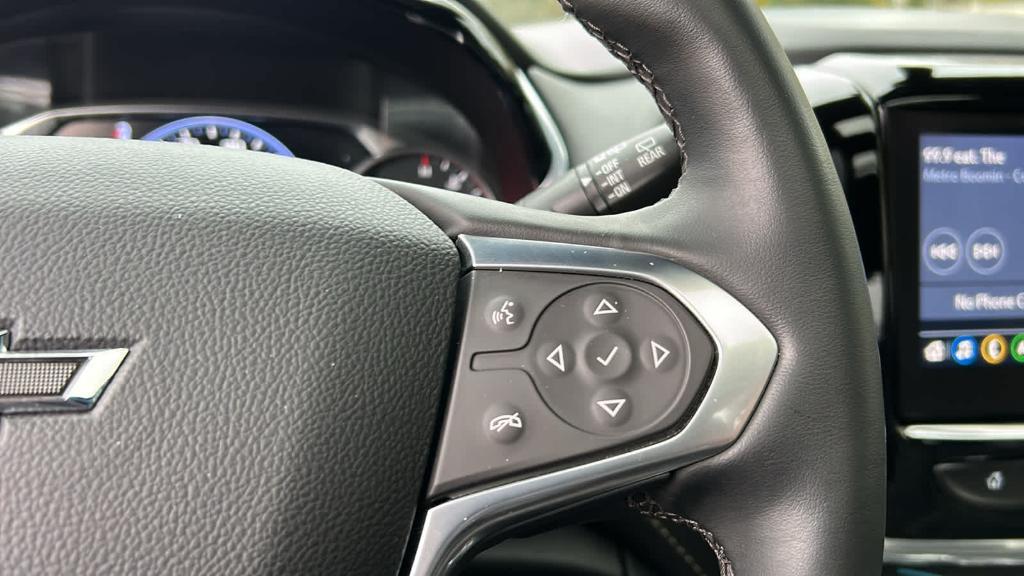 used 2023 Chevrolet Traverse car, priced at $38,990