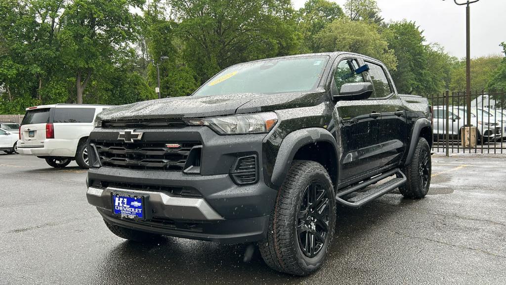 new 2025 Chevrolet Colorado car, priced at $48,298