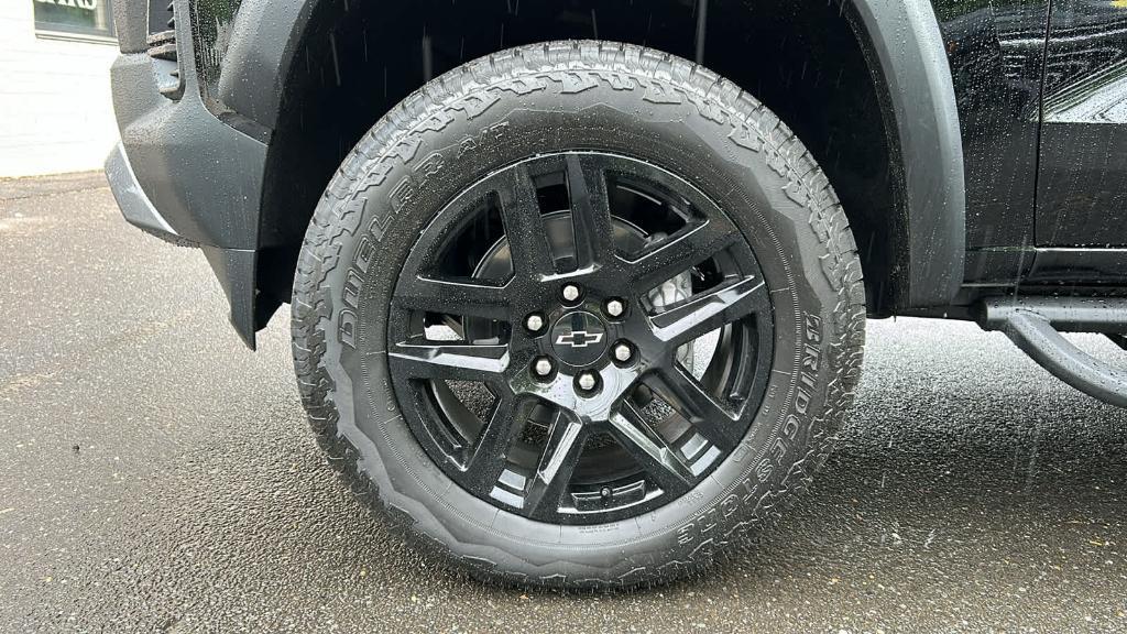 new 2025 Chevrolet Colorado car, priced at $48,298