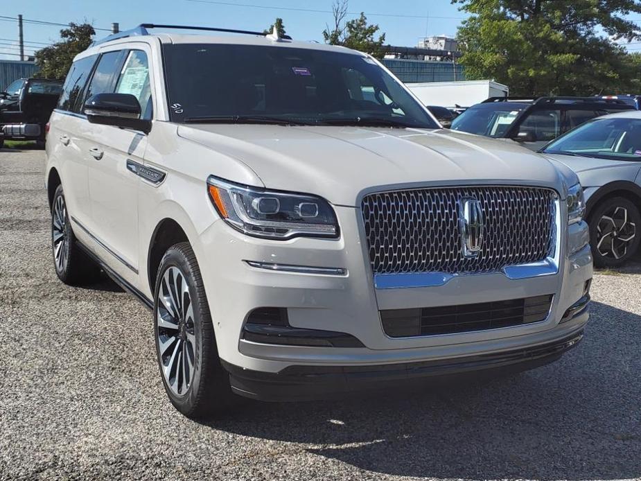 new 2024 Lincoln Navigator car, priced at $99,995