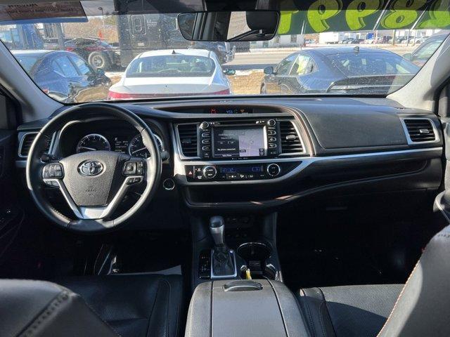 used 2019 Toyota Highlander car, priced at $28,991