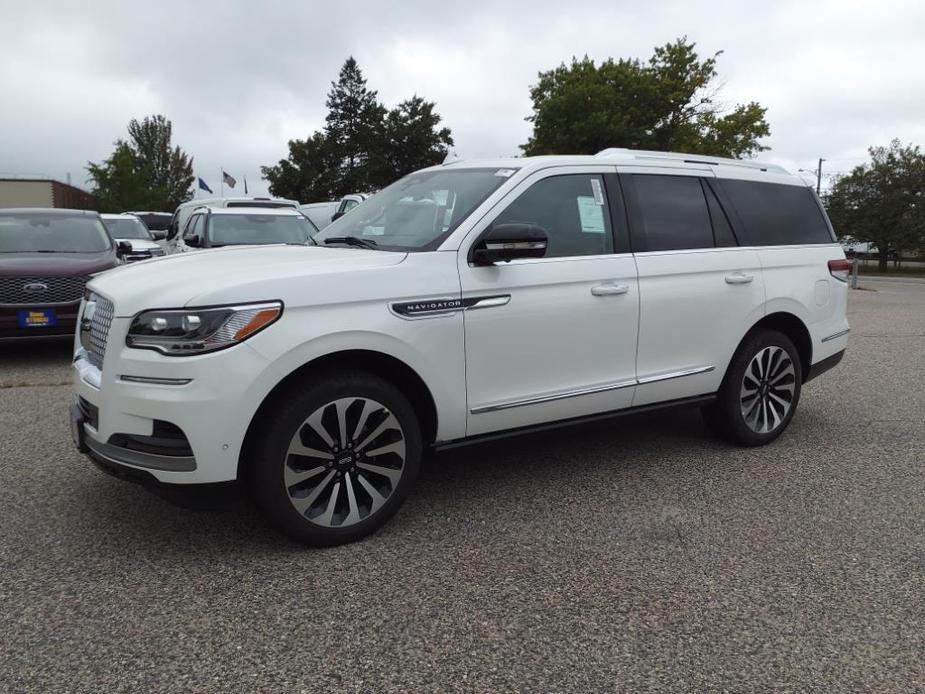 new 2024 Lincoln Navigator car, priced at $100,340