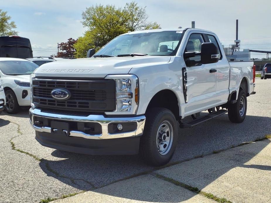 new 2024 Ford F-250 car, priced at $47,495