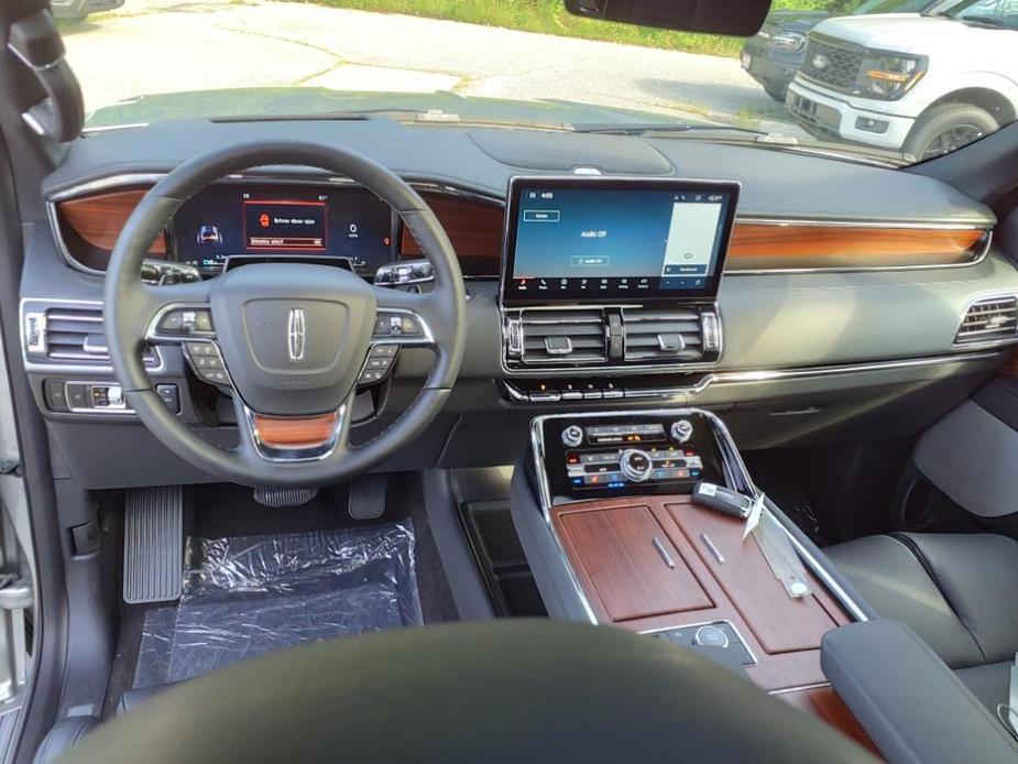 new 2024 Lincoln Navigator car, priced at $105,445