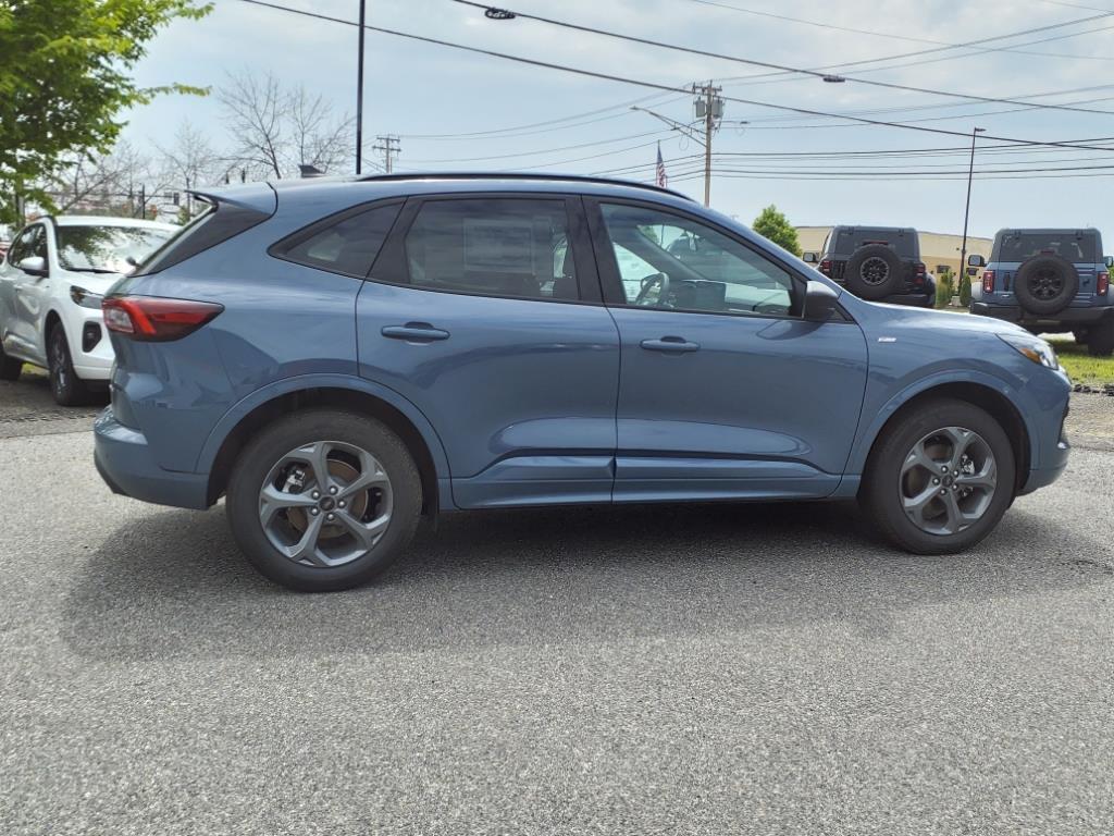 used 2024 Ford Escape car, priced at $30,000