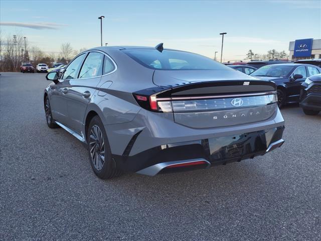 new 2025 Hyundai Sonata Hybrid car, priced at $39,140