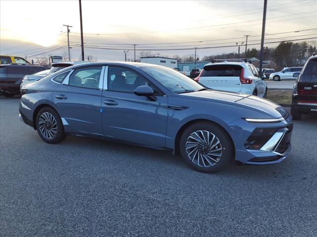 new 2025 Hyundai Sonata Hybrid car, priced at $39,140