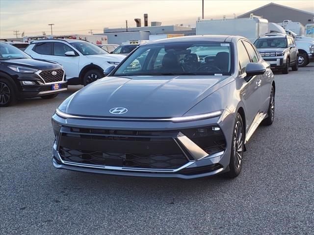 new 2025 Hyundai Sonata Hybrid car, priced at $39,140