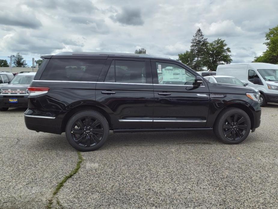 new 2024 Lincoln Navigator car, priced at $100,462