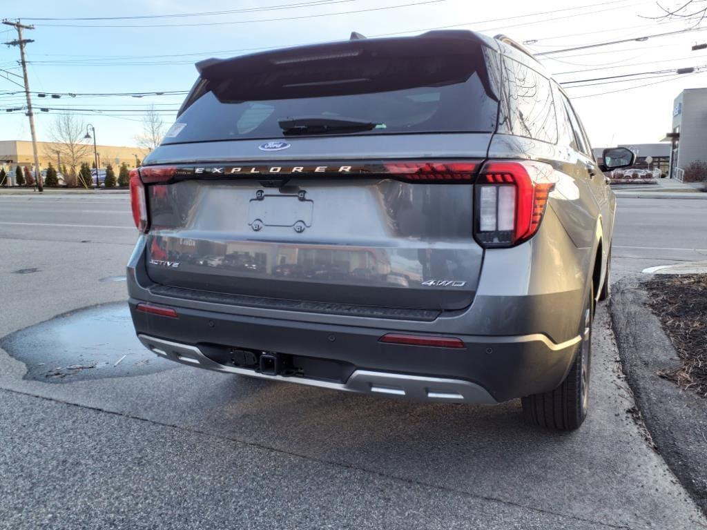 new 2025 Ford Explorer car, priced at $44,495