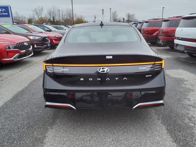 new 2025 Hyundai Sonata car, priced at $31,135