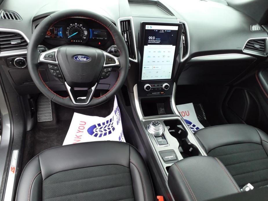 new 2024 Ford Edge car, priced at $36,995