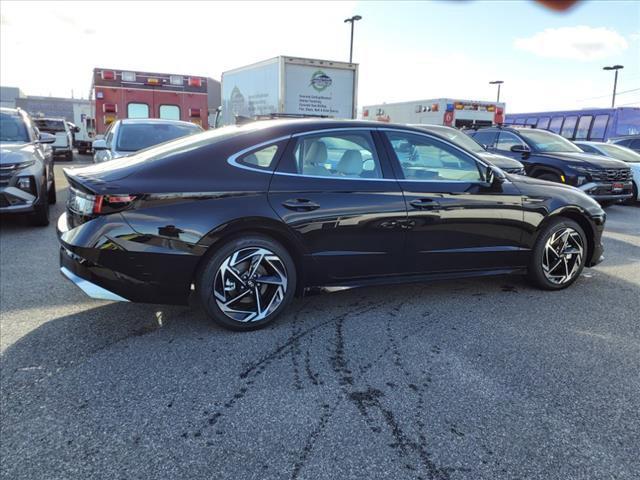 new 2025 Hyundai Sonata car, priced at $32,505