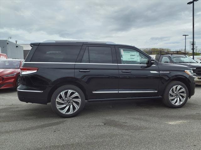 new 2024 Lincoln Navigator car, priced at $91,168