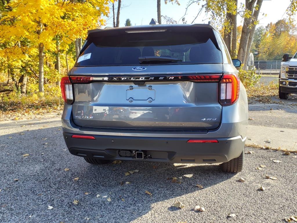 new 2025 Ford Explorer car, priced at $40,983