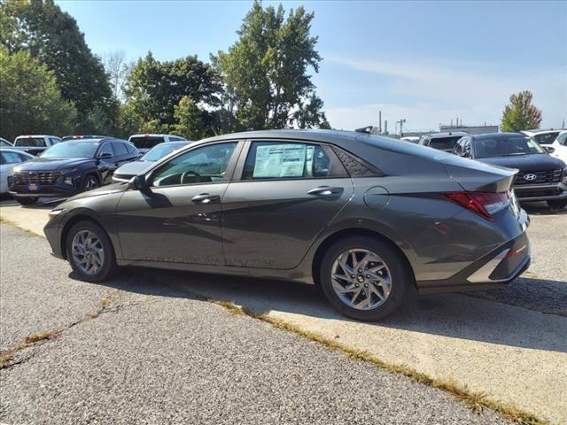 new 2025 Hyundai Elantra HEV car, priced at $26,965