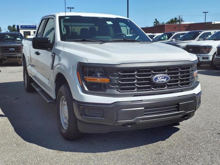 new 2024 Ford F-150 car, priced at $43,015