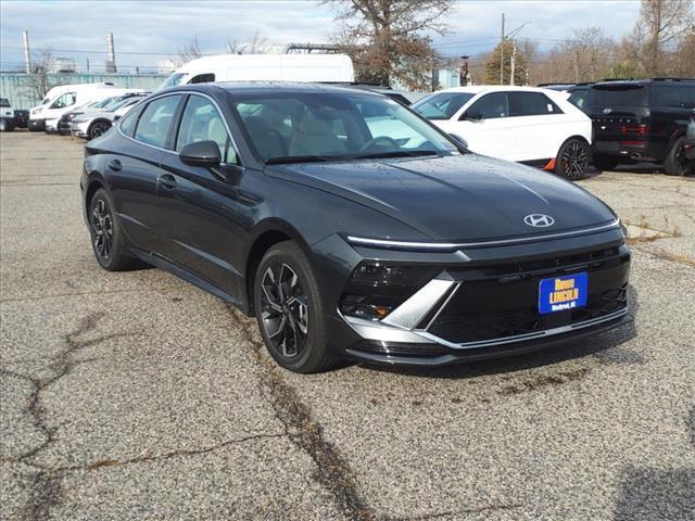 new 2025 Hyundai Sonata car, priced at $30,905