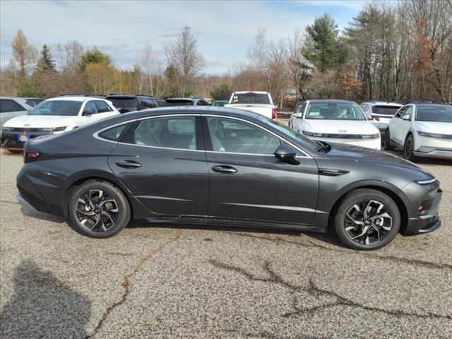 new 2025 Hyundai Sonata car, priced at $30,905