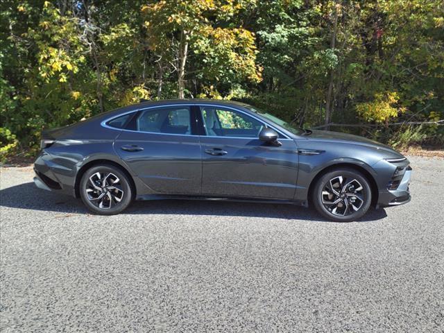 new 2025 Hyundai Sonata car, priced at $31,190