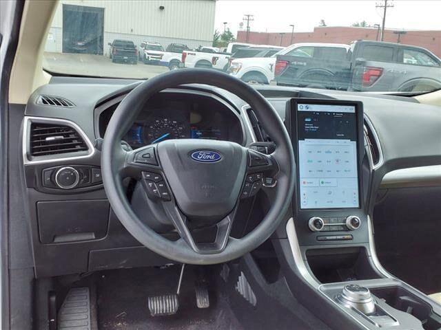 new 2024 Ford Edge car, priced at $29,995