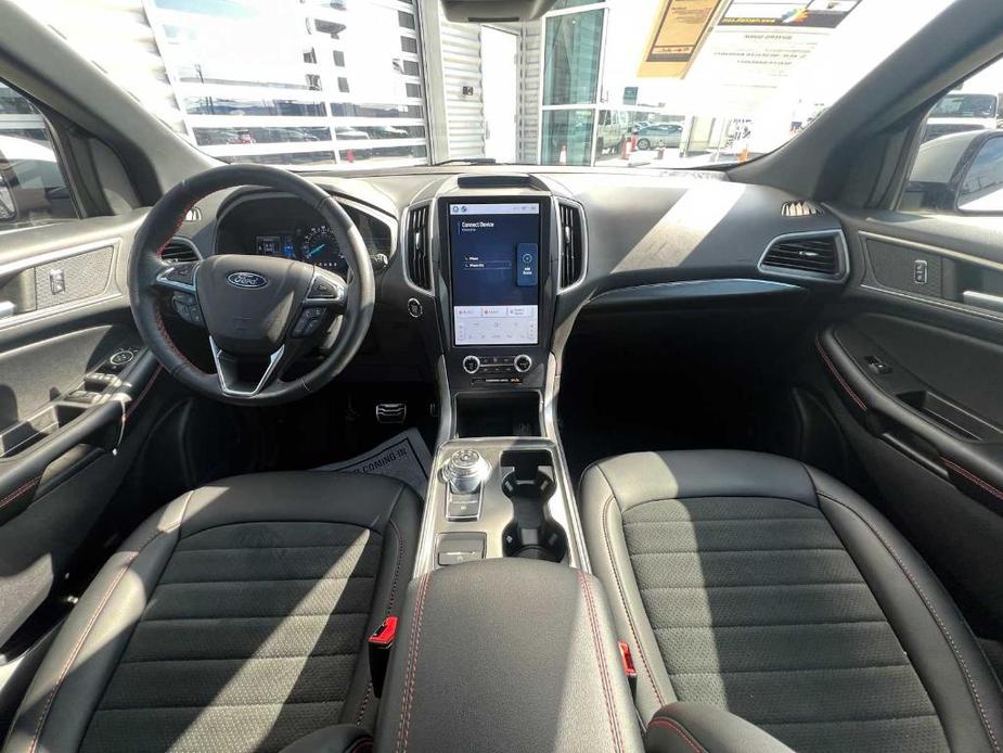 used 2022 Ford Edge car, priced at $26,876