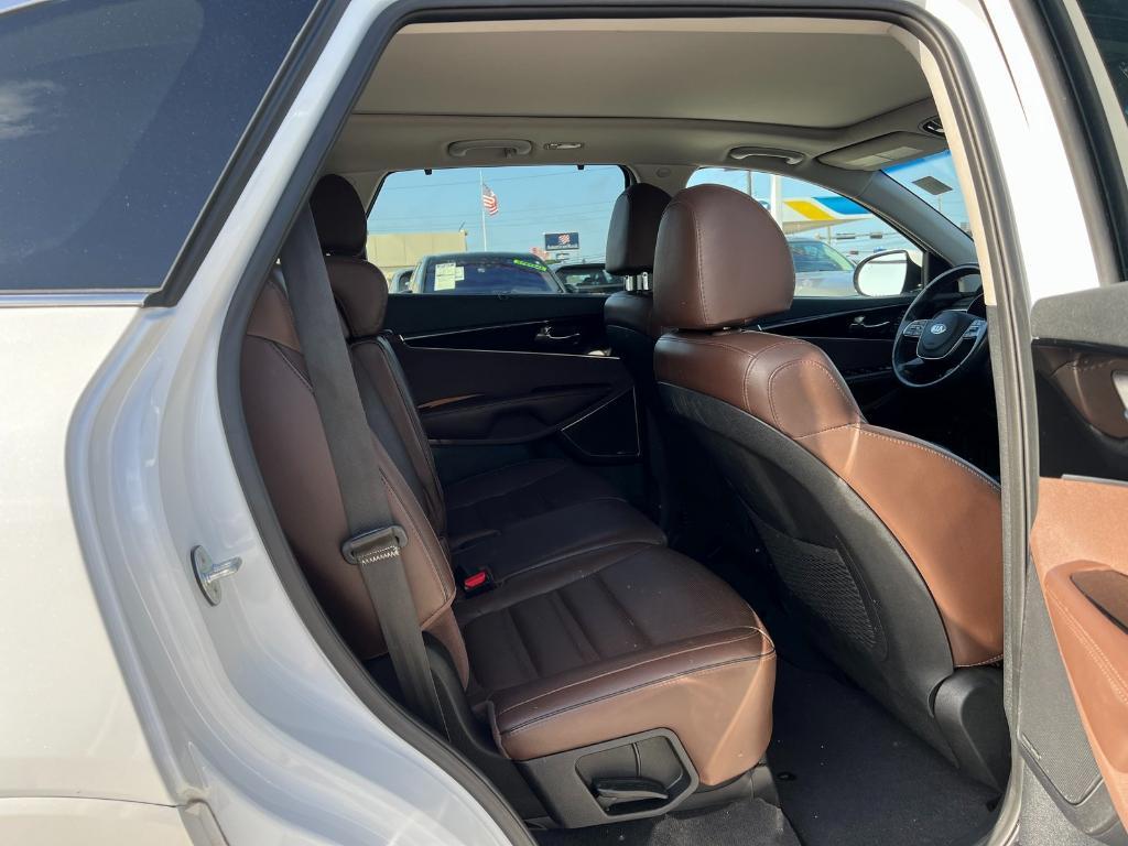used 2019 Kia Sorento car, priced at $15,550