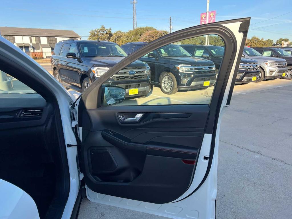 new 2025 Ford Escape car, priced at $30,470