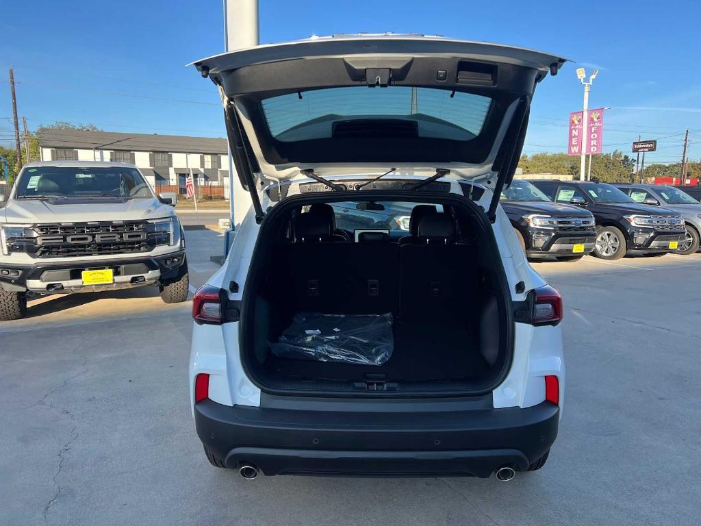 new 2025 Ford Escape car, priced at $30,470
