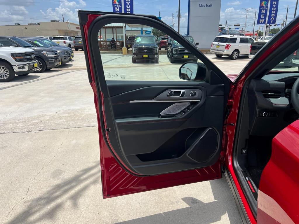 new 2025 Ford Explorer car, priced at $54,615