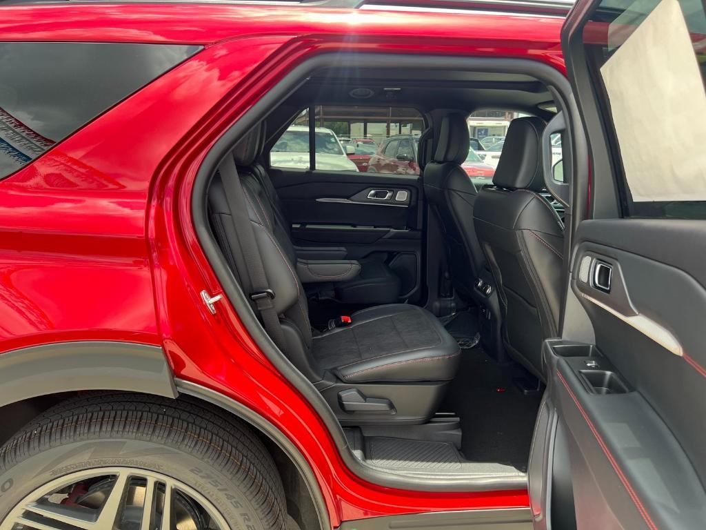 new 2025 Ford Explorer car, priced at $54,615