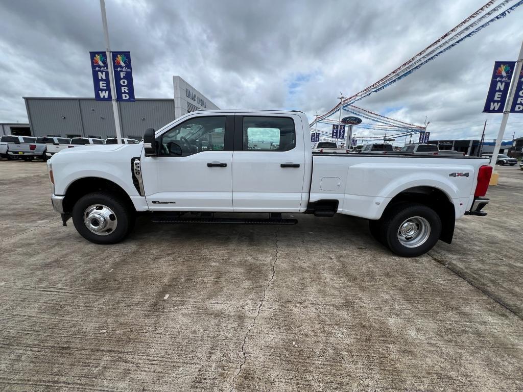 new 2025 Ford F-350 car