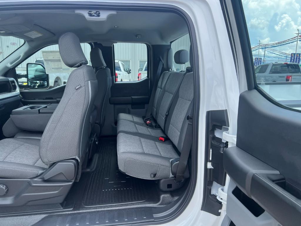 new 2025 Ford F-250 car, priced at $45,405