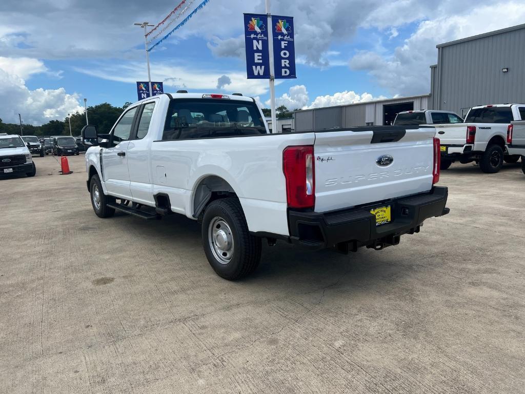 new 2025 Ford F-250 car, priced at $45,405