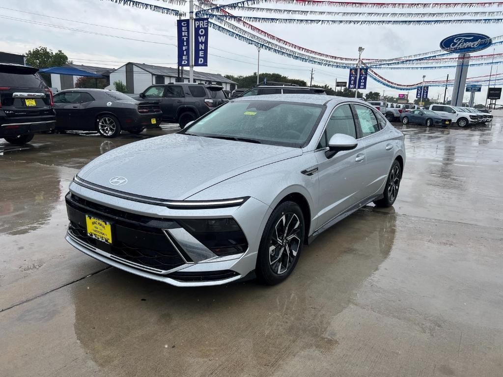 new 2025 Hyundai Sonata car, priced at $28,516