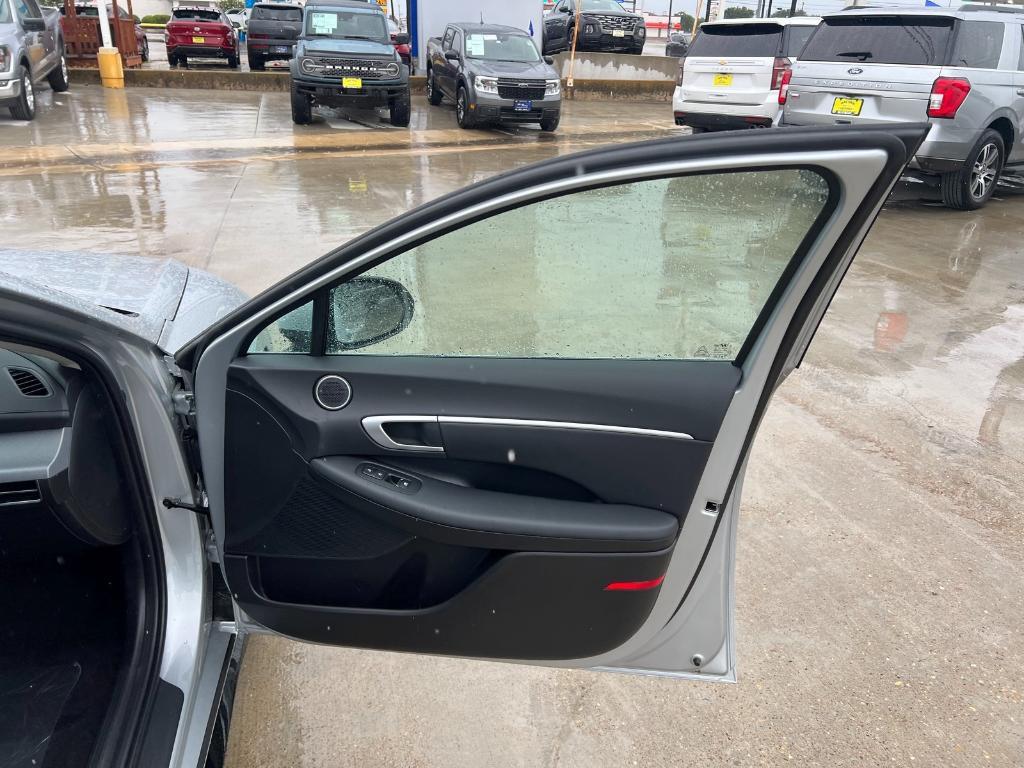 new 2025 Hyundai Sonata car, priced at $28,516