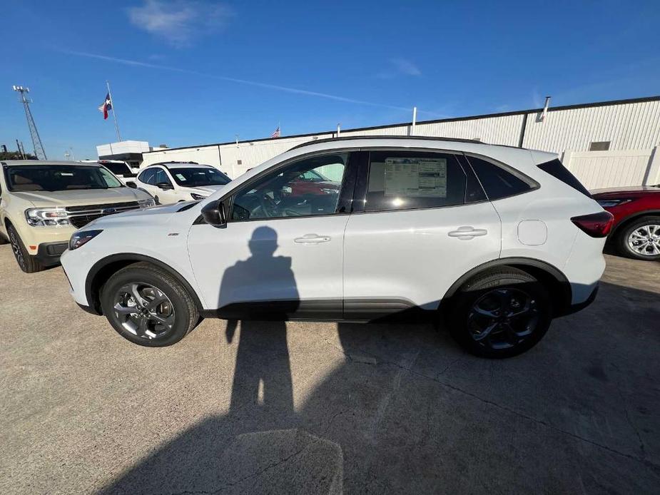 new 2025 Ford Escape car, priced at $31,475