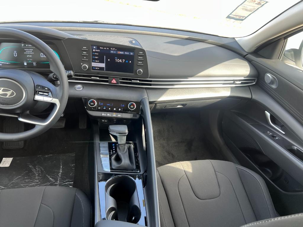 new 2025 Hyundai ELANTRA HEV car, priced at $27,138
