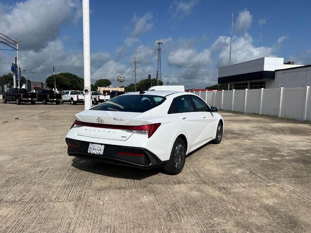 new 2025 Hyundai ELANTRA HEV car, priced at $27,138
