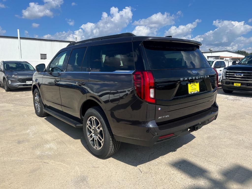 new 2025 Ford Expedition car, priced at $66,000