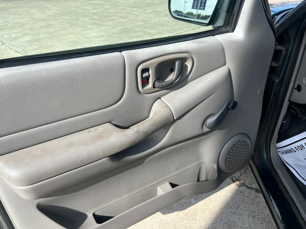 used 2002 Chevrolet S-10 car, priced at $9,987