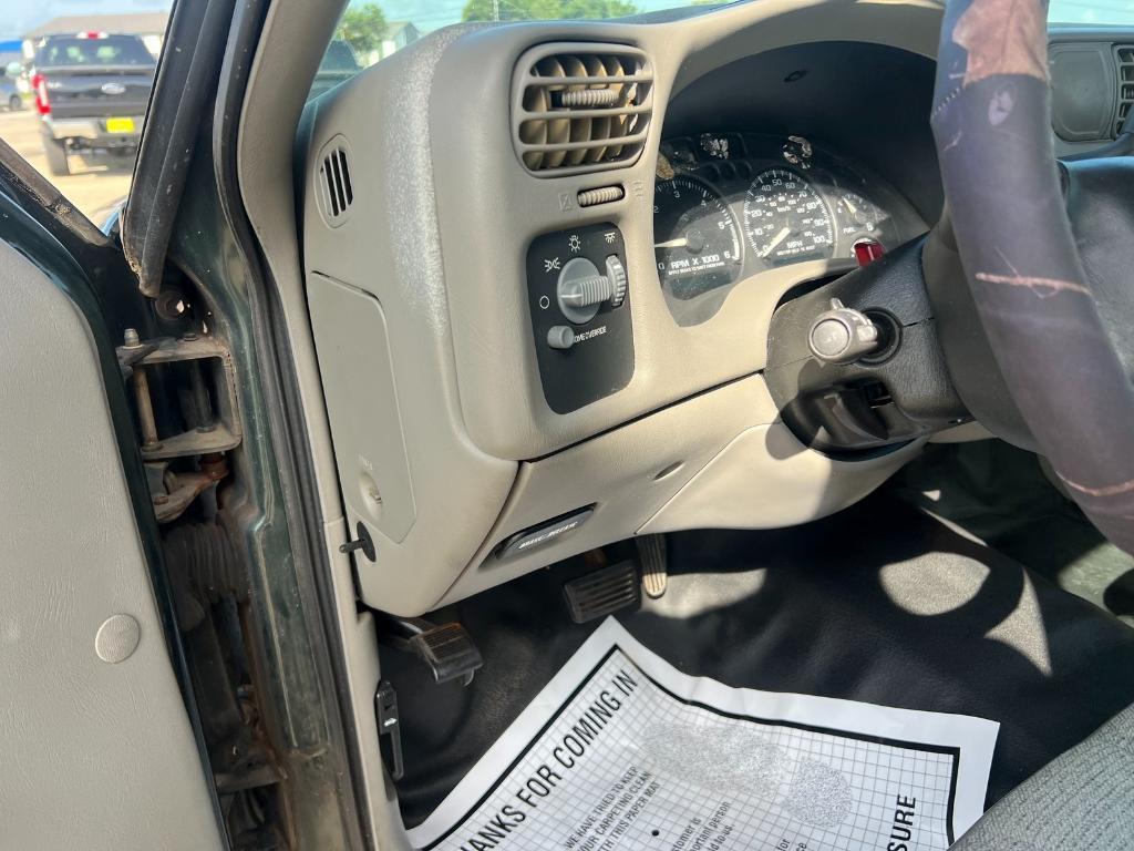 used 2002 Chevrolet S-10 car, priced at $9,987