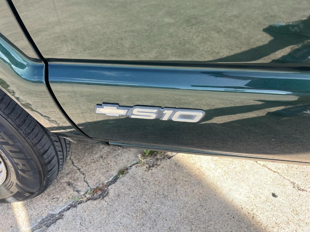 used 2002 Chevrolet S-10 car, priced at $9,987