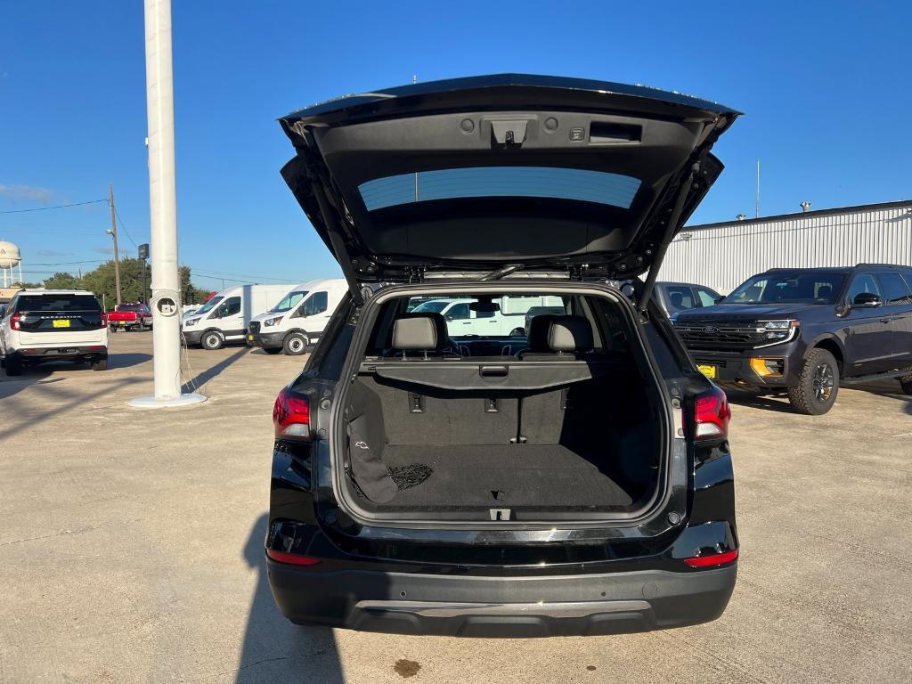 used 2023 Chevrolet Equinox car, priced at $22,856