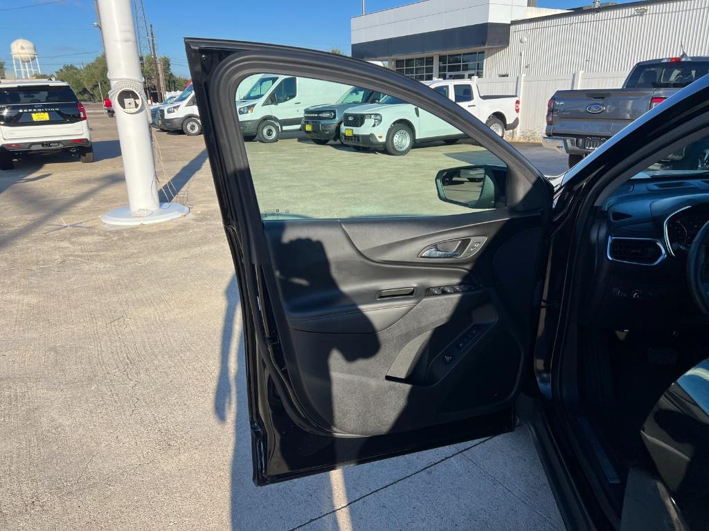 used 2023 Chevrolet Equinox car, priced at $22,856