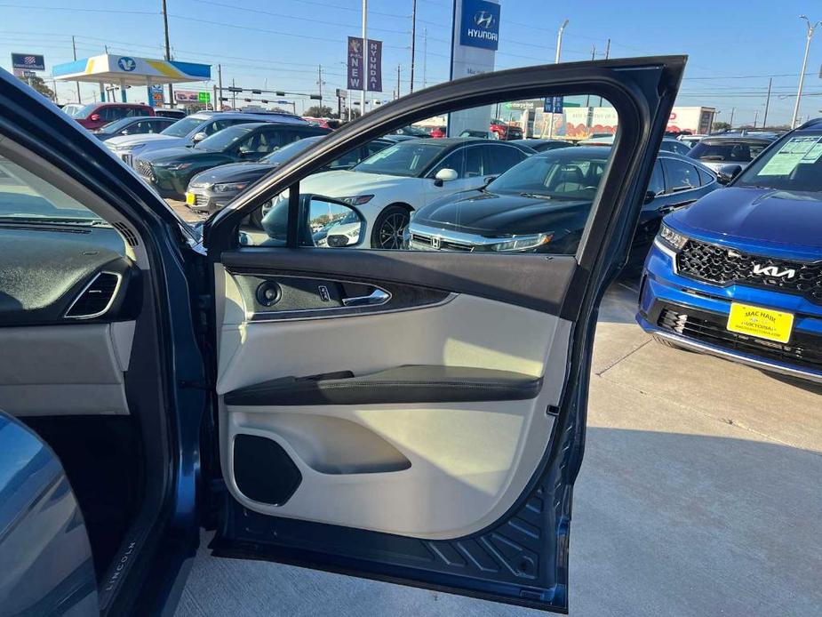 used 2019 Lincoln Nautilus car, priced at $19,876