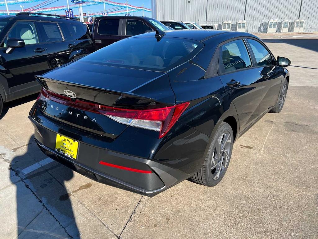 new 2025 Hyundai Elantra car, priced at $24,044