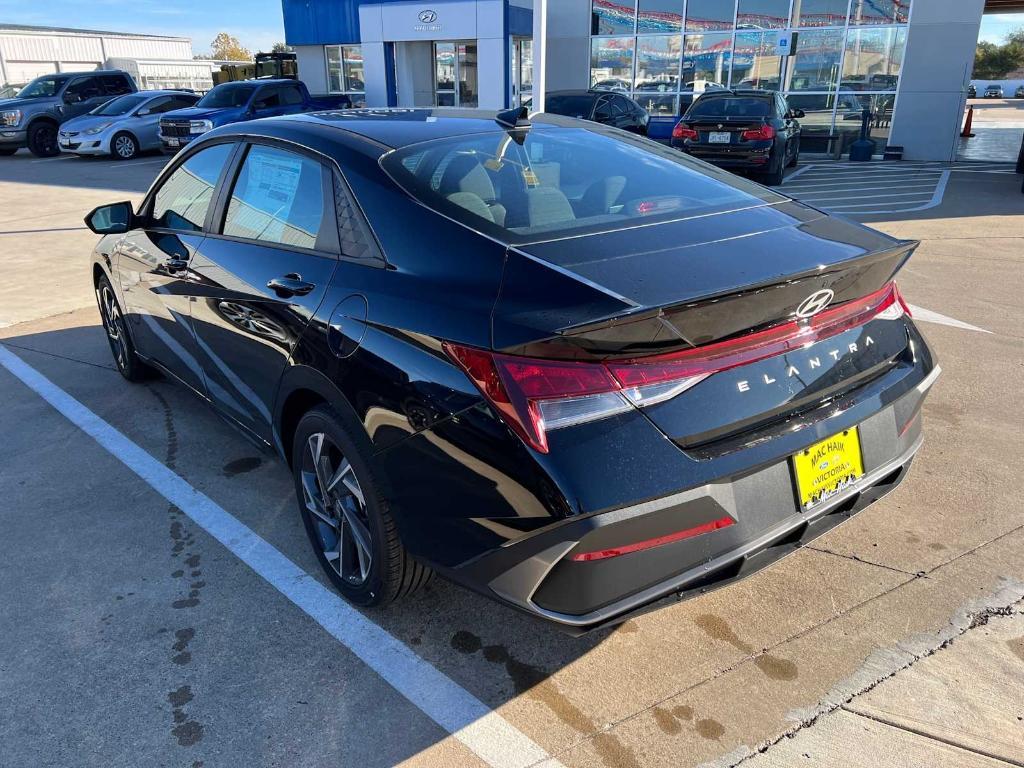 new 2025 Hyundai Elantra car, priced at $24,044