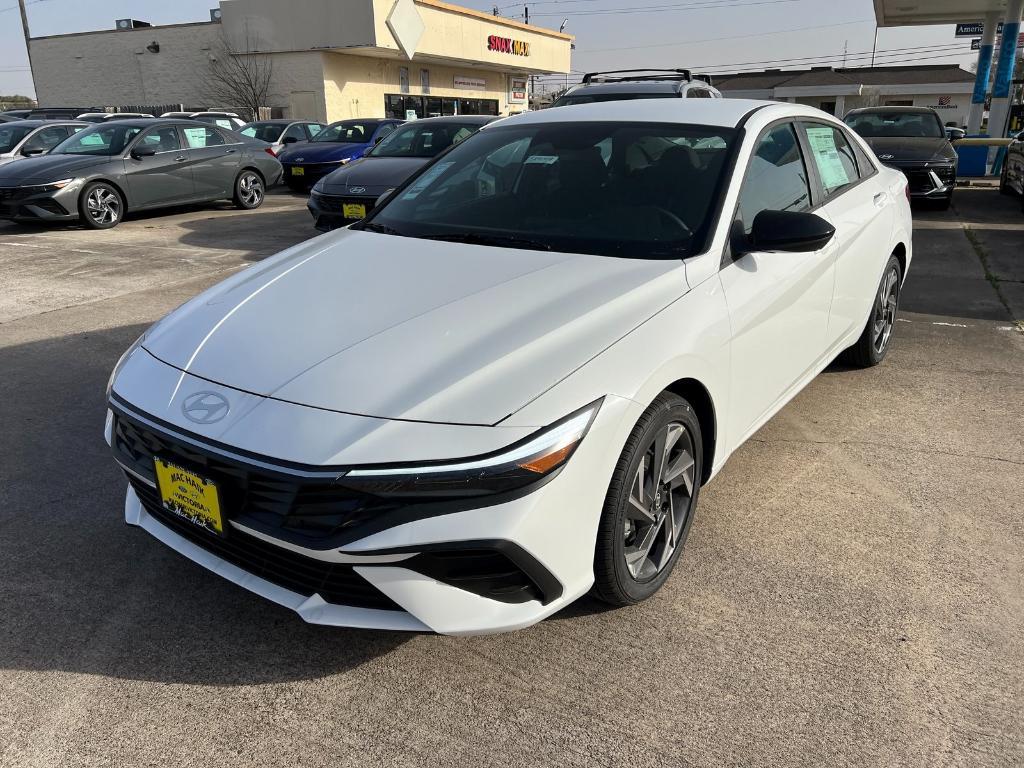new 2025 Hyundai Elantra car, priced at $23,252