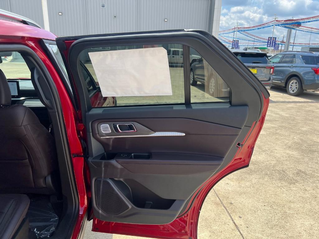 new 2025 Ford Explorer car, priced at $49,070